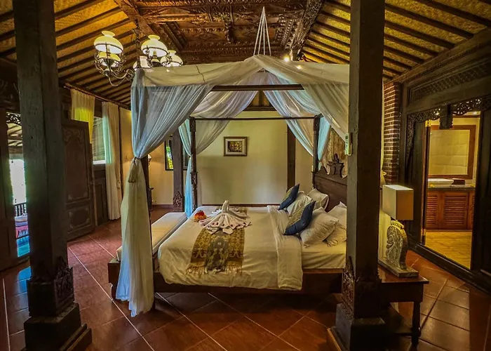 Shanti Natural Panorama View Hotel Singaraja