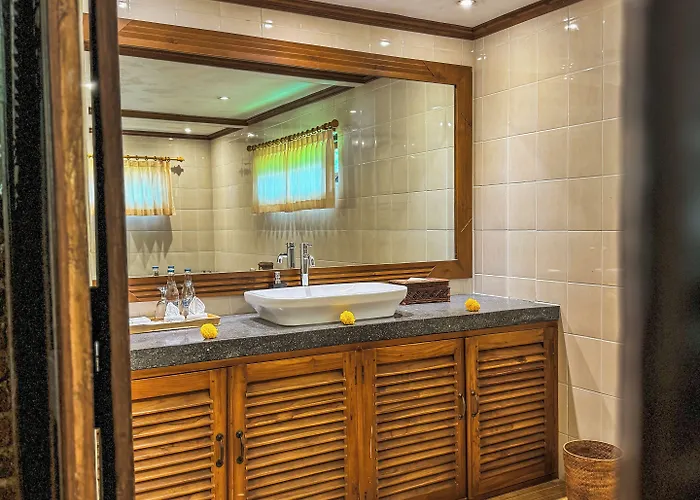 Shanti Natural Panorama View Hotel