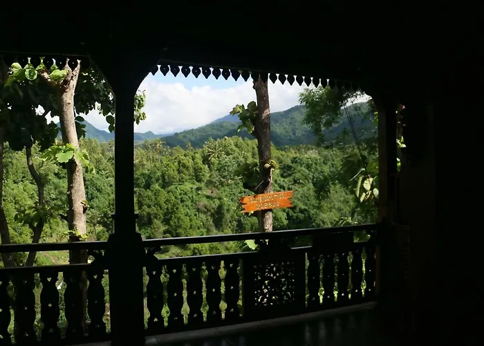 Shanti Natural Panorama View Hotel Singaraja